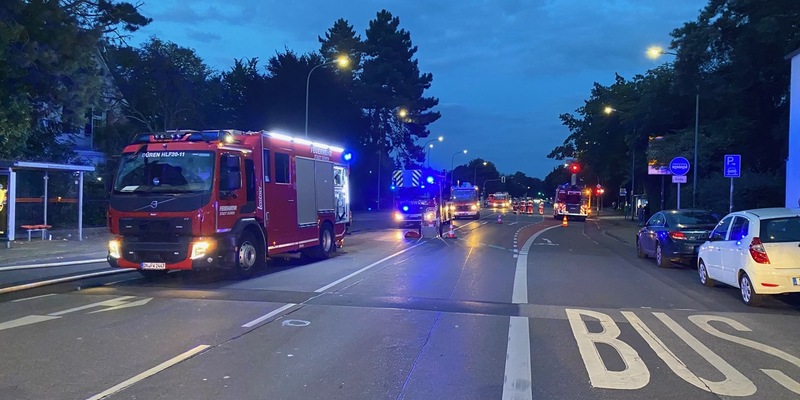 FW Düren: Garagenbrand am Montagabend in Düren - Foto: presseportal.de