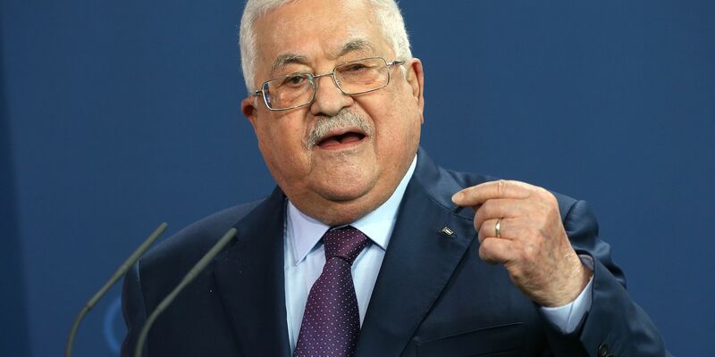 Mahmud Abbas ist Chef der Palästinensischen Autonomiebehörde - und mit Via-Sanktionen belegt worden. (Archivbild) - Foto: Wolfgang Kumm/dpa