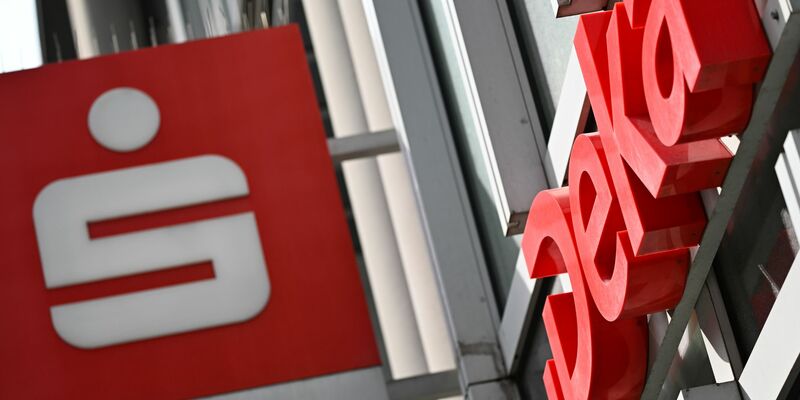 Die Geschäfte bei der Deka laufen gut. - Foto: Arne Dedert/dpa