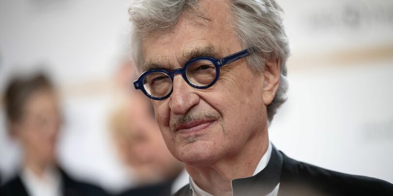 Wenders, der 1945 in Düsseldorf geboren wurde, zählt zu den bedeutendsten deutschen Regisseure. (Archivbild) - Foto: Sebastian Christoph Gollnow/dpa
