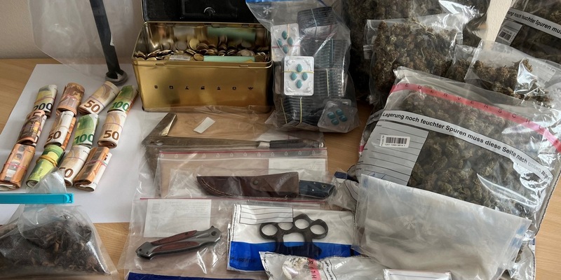 POL-AUR: Polizei und Staatsanwaltschaft gelingt Schlag gegen organisierte Drogenkriminalität in Aurich: Mehrere Beschuldigte festgenommen - Foto: presseportal.de