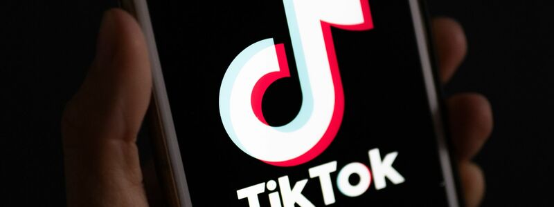 Tiktok schaltete sich schon vor Ablauf der Frist am Samstagabend ab. - Foto: Monika Skolimowska/dpa