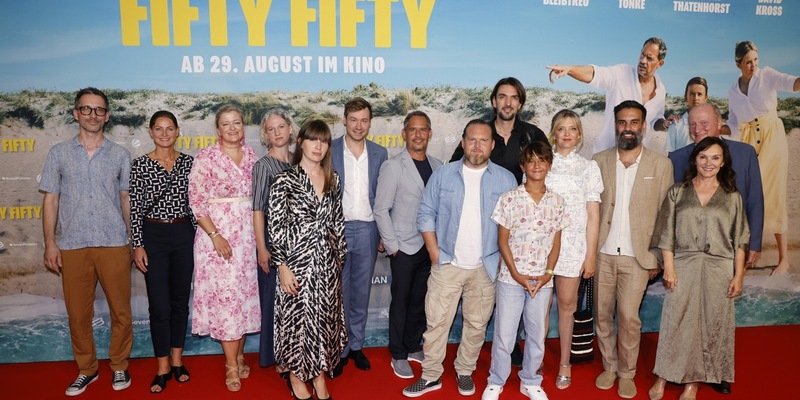 Sommer-Feeling & beste Stimmung bei der Berlin-Premiere von ALLES FIFTY FIFTY / Ab 29.8.2024 im Kino! - Foto: presseportal.de