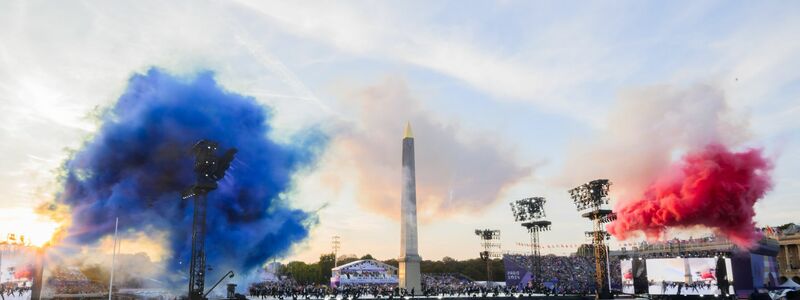 Die Place de la Concorde in Paris. - Foto: Julian Stratenschulte/dpa