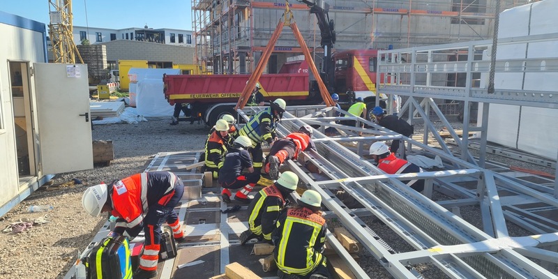 FW-OG: Schwerer Arbeitsunfall in Albersbösch - Foto: presseportal.de