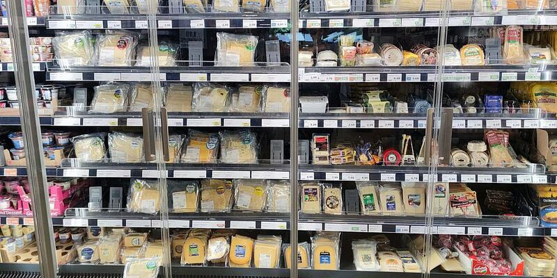Käseregal im Supermarkt (Archiv) - Foto: über dts Nachrichtenagentur