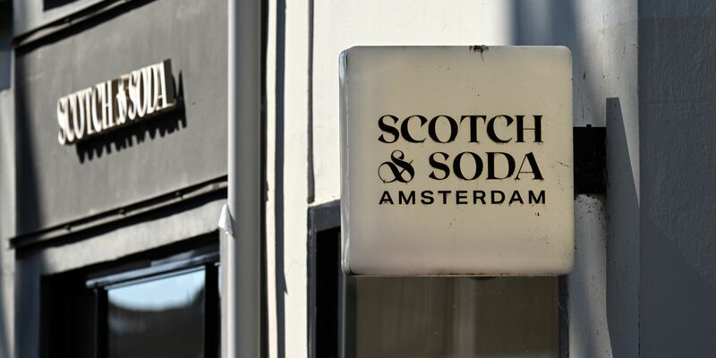 Die Modemarke Scotch & Soda stellt ihren Geschäftsbetrieb in Deutschland mit knapp 40 Filialen ein. - Foto: Federico Gambarini/dpa