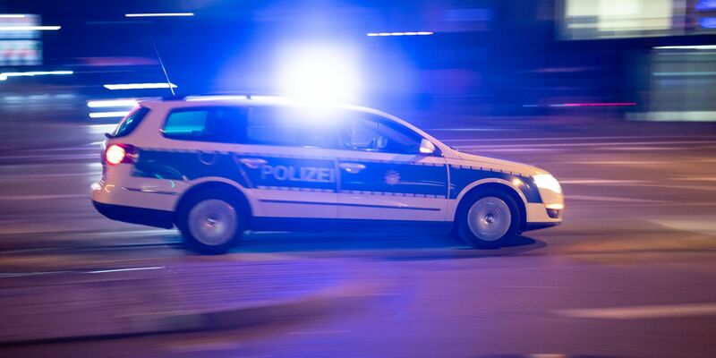 Trotz einer Notoperation starb die Frau im Krankenhaus an ihren Verletzungen. (Symbolbild) - Foto: Lino Mirgeler/dpa