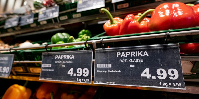 Verbraucherschützer fordern mehr Klarheit bei Lebensmittelpreisen. (Archivbild) - Foto: Fabian Sommer/dpa