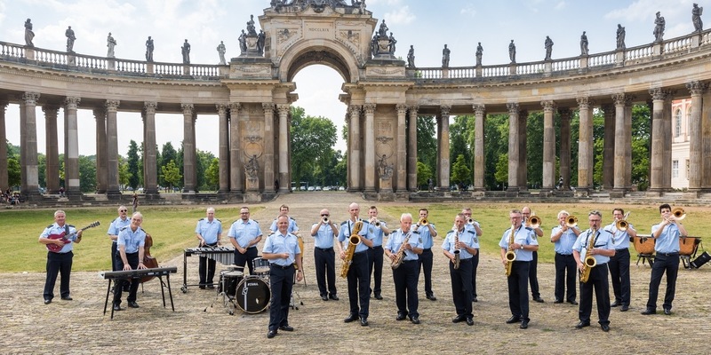 BPOLI MD: Sachsen-Anhalt-Tag in Stendal: Die Bundespolizei präsentiert sich auf der Blaulichtmeile und die Big Band spielt auf der Gastgeberbühne des MDR - Foto: presseportal.de