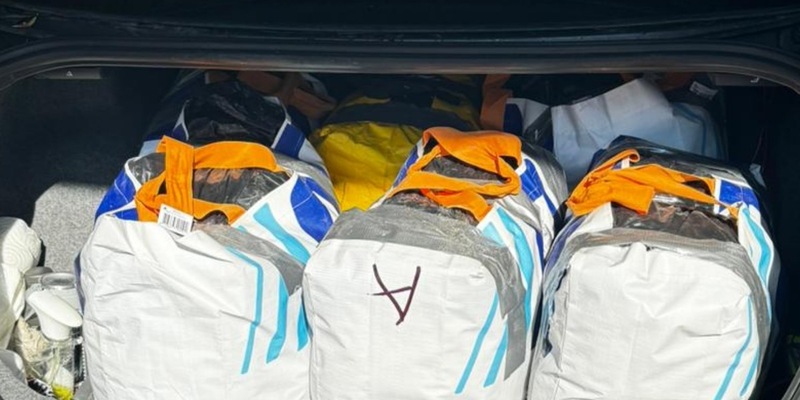 BPOL-BadBentheim: Rund 100 Kilo Heroin im Wert von circa 4,1 Million Euro beschlagnahmt - Foto: presseportal.de