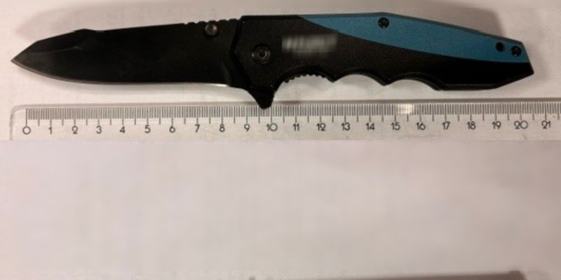 BPOL NRW: 22-Jähriger mit Messern im Gepäck - Bundespolizei ermittelt - Foto: presseportal.de