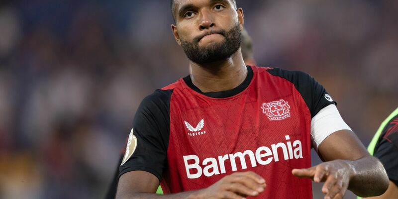 Jonathan Tah bleibt bei Bayer Leverkusen. - Foto: Hendrik Schmidt/dpa