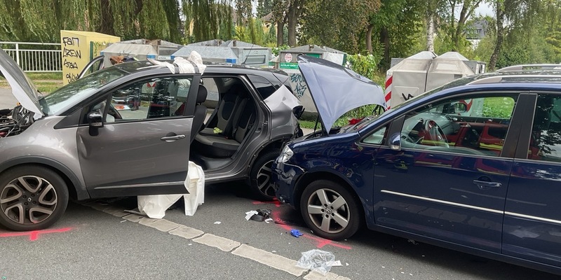FW-DO: Verkehrsunfall // Kinder zum Glück nur leicht verletzt - Foto: presseportal.de