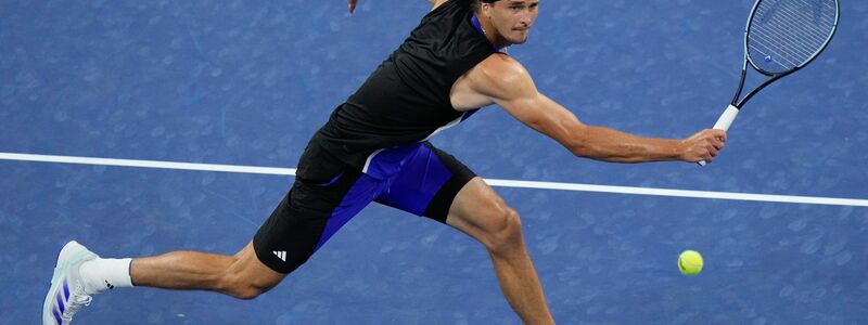 Alexander Zverev bejubelt den Achtelfinaleinzug bei den US Open. - Foto: Frank Franklin II/AP