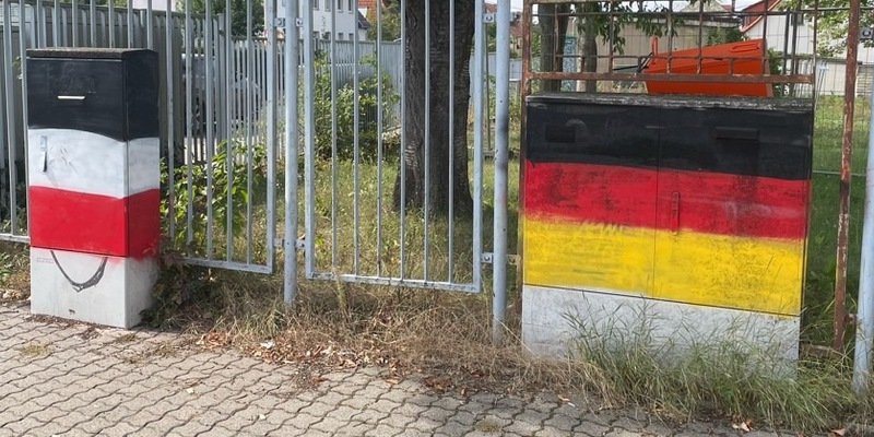 LPI-EF: Mehrere Stromkästen besprüht - Foto: presseportal.de