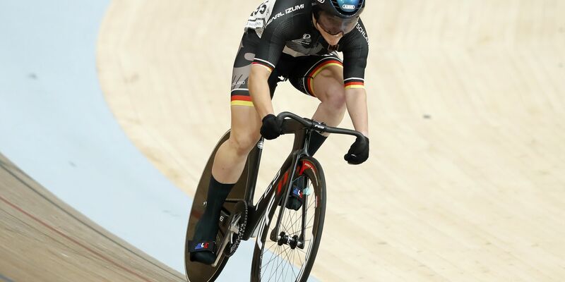 Maike Hausberger holt im Vélodrome eine Medaille. - Foto: Will Matthews/PA Wire/dpa