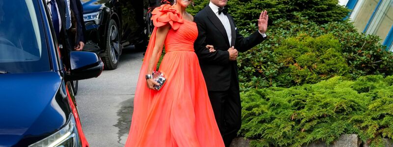 Schwedens Kronprinzessin Victoria mit ihrem Mann Prinz Daniel. - Foto: Cornelius Poppe/NTB/dpa