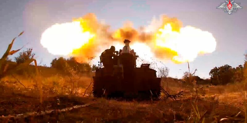 Im August begannen ukrainische Truppen einen Vorstoß ins russische Gebiet Kursk. Die Kämpfe dauern bis heute an. - Foto: -/Russian Defense Ministry Press Service/dpa