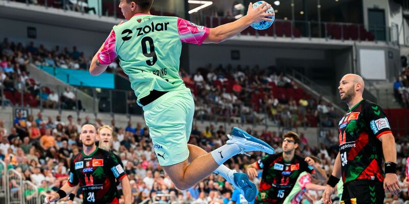 Tollbring war bester Berliner Werfer beim Supercupsieg gegen Magdeburg. - Foto: Marco Wolf/dpa