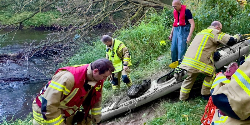FW-OLL: Kajakfahrer durch Feuerwehr gerettet - Strömung zu stark (KORREKTURMELDUNG Bildänderung) - Foto: presseportal.de