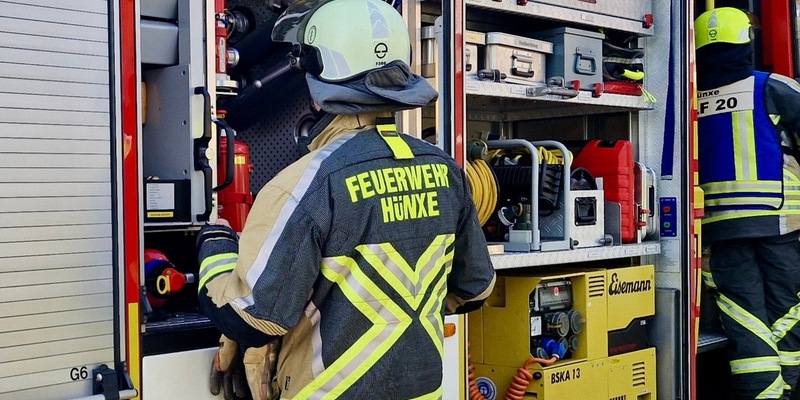 FW Hünxe: Grasbrand durch Ersthelfer gelöscht - Foto: presseportal.de