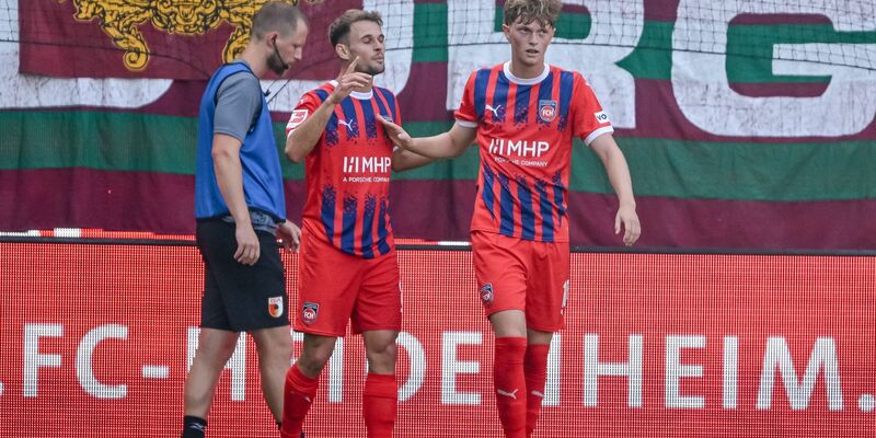 Sirlord Conteh trifft zum 2:0. - Foto: Harry Langer/dpa