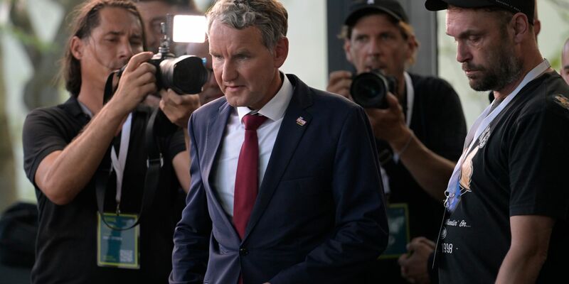 Wahlsieger ohne Machtoption? AfD-Chef Björn Höcke - Foto: Jacob Schröter/dpa