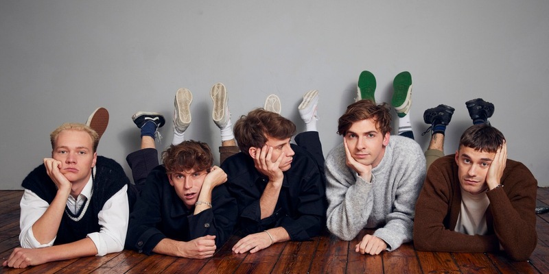 Bruno Alexander Oskar Belton Emil Belton Max Mattis Leonard Fuchs INTIMATE. - Foto: Joyn/Kleine Brüder, presseportal.de