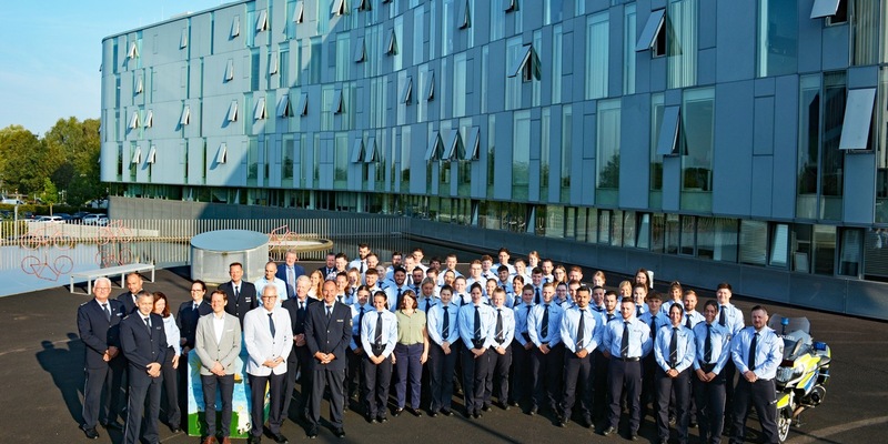 POL-ME: 58 neue Polizeibeamtinnen und Polizeibeamte für die Kreispolizeibehörde Mettmann - Kreis Mettmann - 2409005 - Foto: presseportal.de