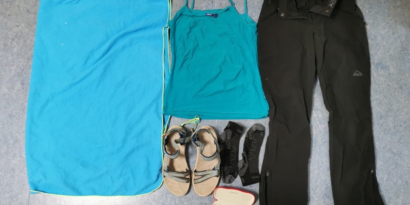 POL-HRO: Aufgefundene Gegenstände am Reriker Strand sorgen für Polizeieinsatz - Polizei prüft Unglücksfall und sucht Eigentümer der Bekleidungsgegenstände - Foto: presseportal.de