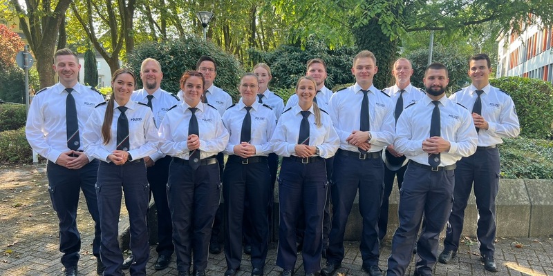 POL-UN: Kreis Unna - 46 Polizeibeamtinnen und Polizeibeamte treten ihren Dienst bei der Kreispolizeibehörde Unna an - Foto: presseportal.de