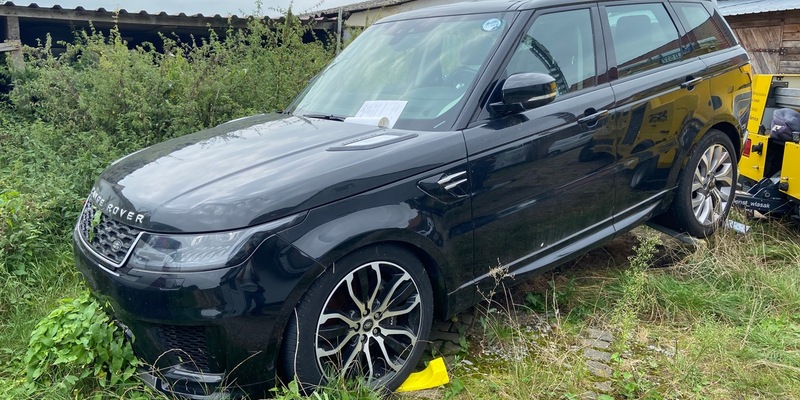 POL-ME: Drei Range Rover sichergestellt: Polizei gelingt Schlag gegen mutmaßlichen Autohehler - Ratingen - 2409006 - Foto: presseportal.de