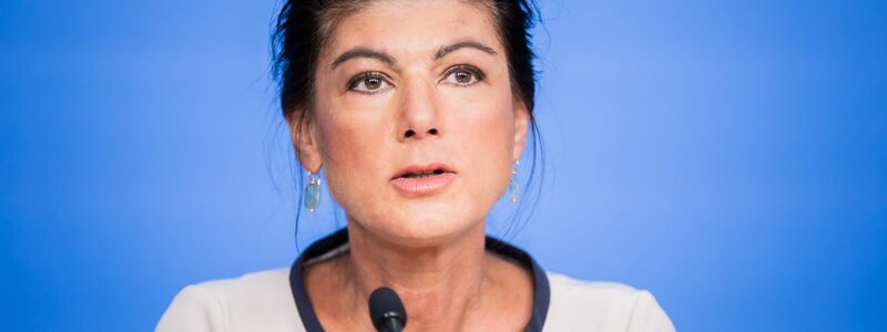 Parteigründerin Sahra Wagenknecht zeigt sich offen für eine Zusammenarbeit mit der CDU auf Landesebene, stellt aber diverse Bedingungen. - Foto: Christoph Soeder/dpa