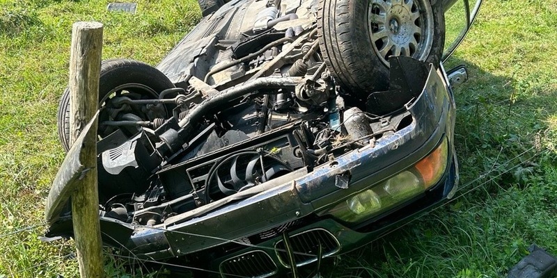 POL-PDKL: Pkw überschlägt sich - Foto: presseportal.de