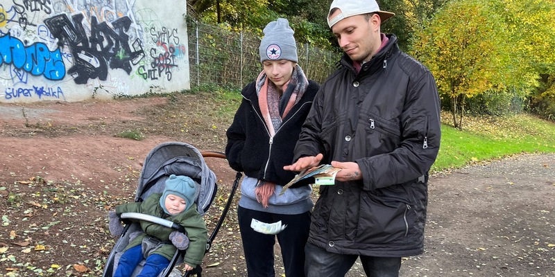 Armes Deutschland - Stempeln oder abrackern?: Mike und Angelique nutzen Fehler im System aus - Foto: presseportal.de