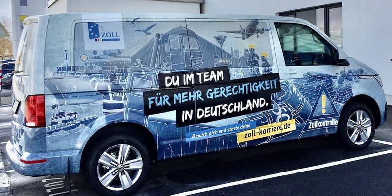 HZA-LA: Berufseinsteiger beim Hauptzollamt Landshut Jetzt Karriere beim ZOLL starten! - Foto: presseportal.de