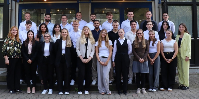 HZA-AC: Berufseinsteiger beim Hauptzollamt Aachen - Jetzt Karriere beim Zoll starten - Foto: presseportal.de