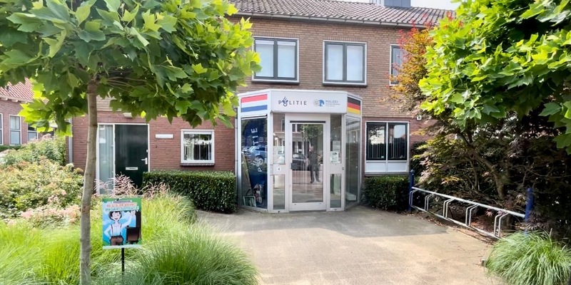 POL-BOR: Kreis Borken - Feier zu 25 Jahre gemeinsame niederländisch-deutsche Polizeiarbeit in Dinxperlo - Foto: presseportal.de