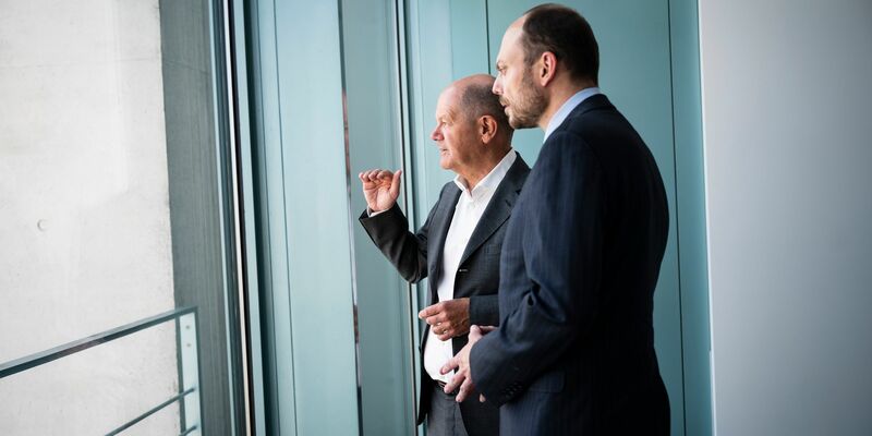 Haben länger miteinander gesprochen: Scholz empfängt den freigelassenen Kremlgegner im Bundeskanzleramt. - Foto: Sandra Steins/Bundesregierung/dpa