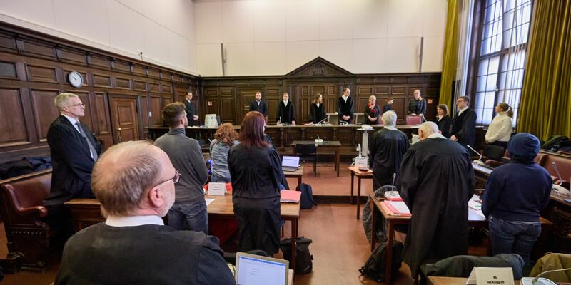 Angeklagte im Rondenbarg-Prozess zu Geldstrafen verurteilt. (Archivfoto) - Foto: Georg Wendt/dpa