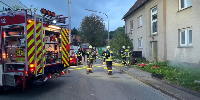 FW-AR: Löschzug Neheim übt Ernstfall in Abrisshaus - Foto: presseportal.de