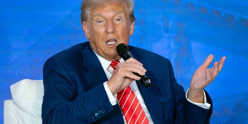 Trump weist die Vorwürfe in seinem Verfahren wegen versuchten Wahlbetrugs zurück. (Archivbild) - Foto: Jose Luis Magana/AP/dpa