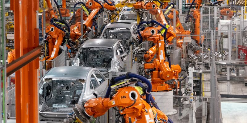 Die Stimmung in der Autoindustrie verschlechtert sich. (Archivbild) - Foto: Daniel Josling/dpa