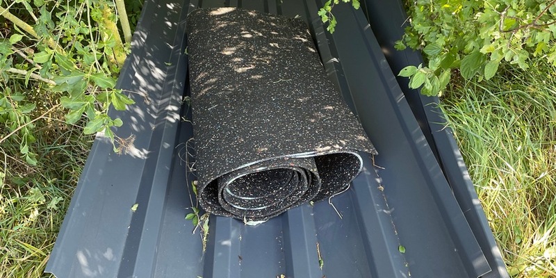 LPI-EF: Baumaterial auf Besitzersuche - Foto: presseportal.de