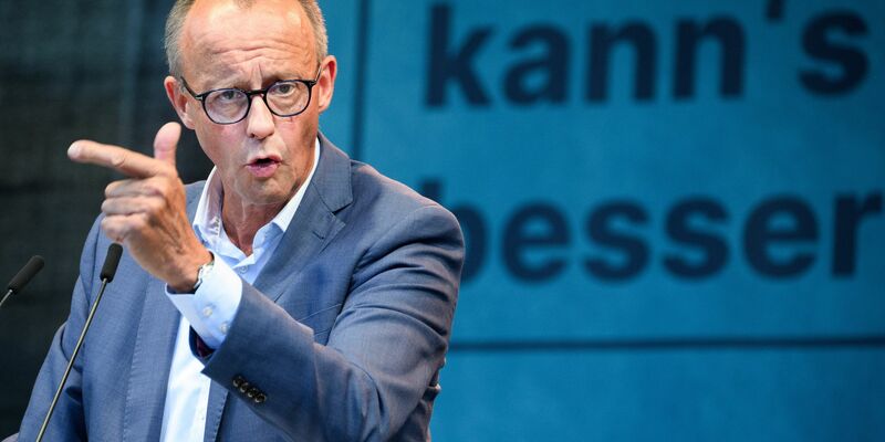 Friedrich Merz macht Zusagen zu Grenzzurückweisungen zur Bedingung für weitere Gespräche mit der Bundesregierung. - Foto: Bernd von Jutrczenka/dpa