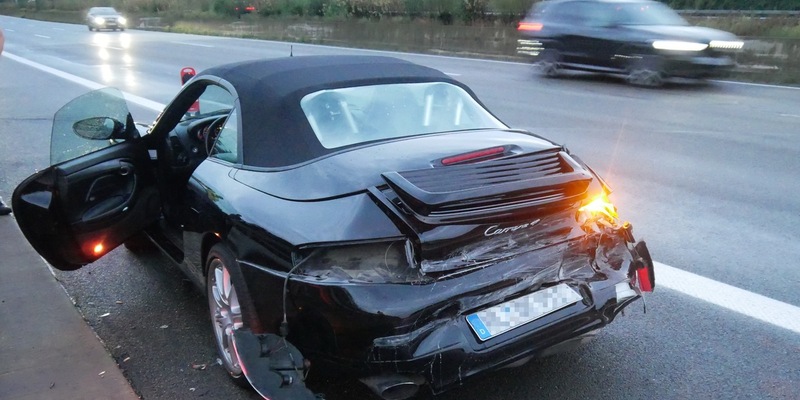 POL-ROW: ++ Starkregen auf der Autobahn A1 - Vier Unfälle durch Aquaplaning ++ Unfall am Busbahnhof - 13-jährige Radfahrerin verletzt ++ 63-jährige Radfahrerin von Auto angefahren ++ - Foto: presseportal.de