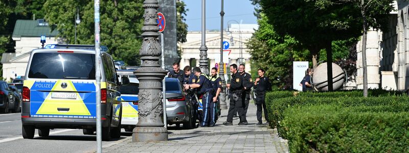 Polizeieinsatz nach der Schießerei in München - Foto: Simon Sachseder/dpa