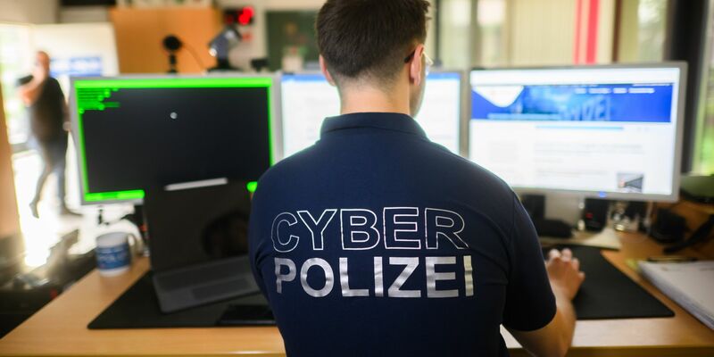 Die Gefahr durch Cyberkriminalität steigt. (Archivbild) - Foto: Julian Stratenschulte/dpa