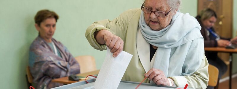 Millionen Menschen sind bei den Regionalwahlen zu Urnengängen aufgerufen. (Archivbild) - Foto: Pelagiya Tihonova/Moscow News Agency/AP/dpa